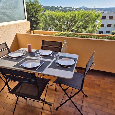 T2 Vue Mer Dans Residence Calme / T2 Sea View In A Quiet Residence Bandol Exterior photo